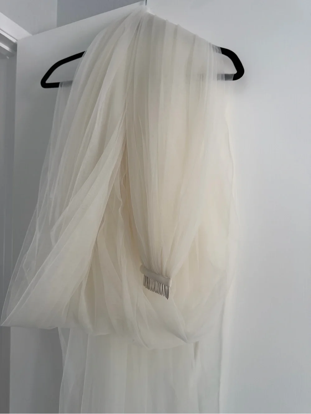 118x118 inch Dark Ivory Champagne Plain Cathedral Wedding Veil Bridal Soft Tulle - Picture 4 of 8